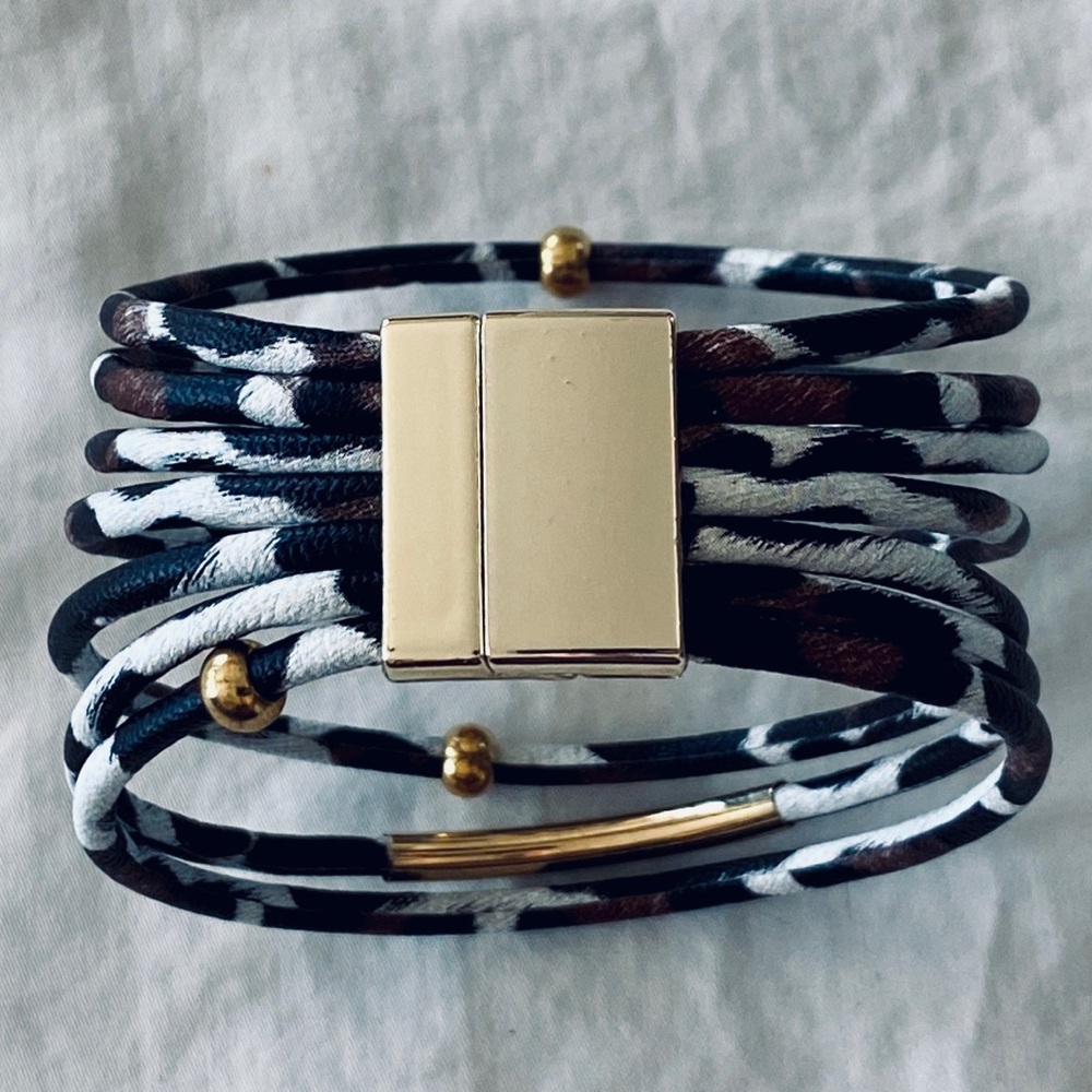 Leopard Wrap Cuff/Bracelet ~ Magnetic Clasp - Picture 3 of 6